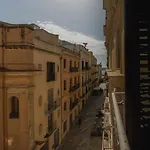 Palazzo Torrearsa - Pieno Centro تراباني